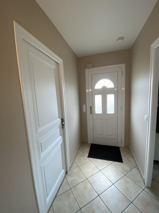 Peinture intérieure à Ruillé-sur-Loir – rénovation d’une entrée