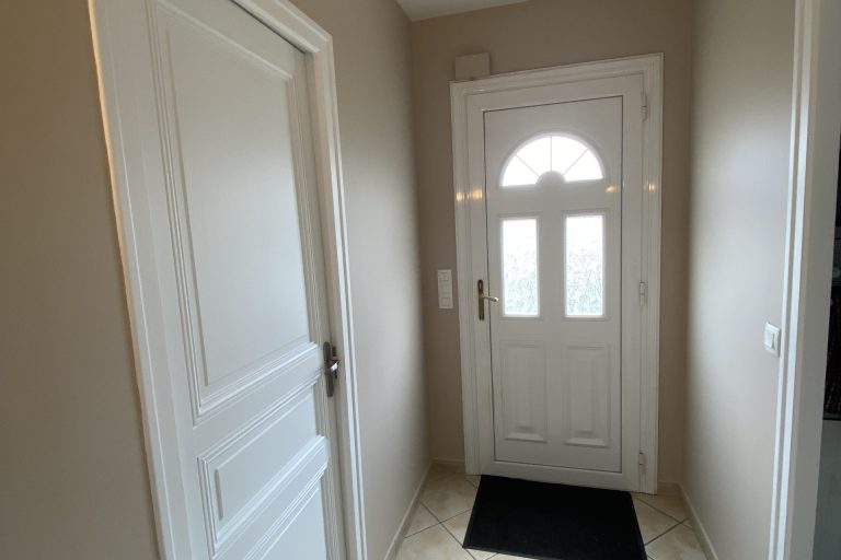 Peinture intérieure à Ruillé-sur-Loir – rénovation d’une entrée