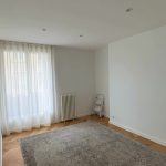 Rénovation complète appartement Tours centre avec murs blancs en peinture velours, plafond mat et préparation soignée des supports