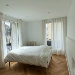 Rénovation complète appartement Tours centre avec murs blancs en peinture velours, plafond mat et préparation soignée des supports